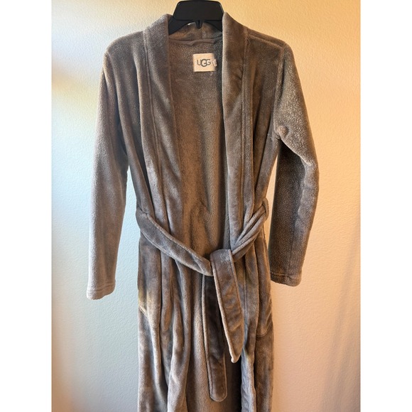UGG Gray Plush Robe - Picture 2 of 7